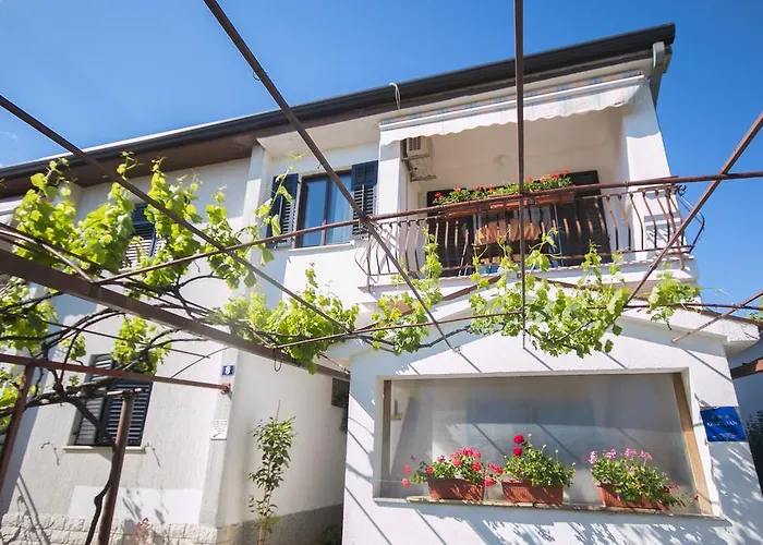 2 Rooms App For 3 Persons With 2 Terraces Near Beach&Town