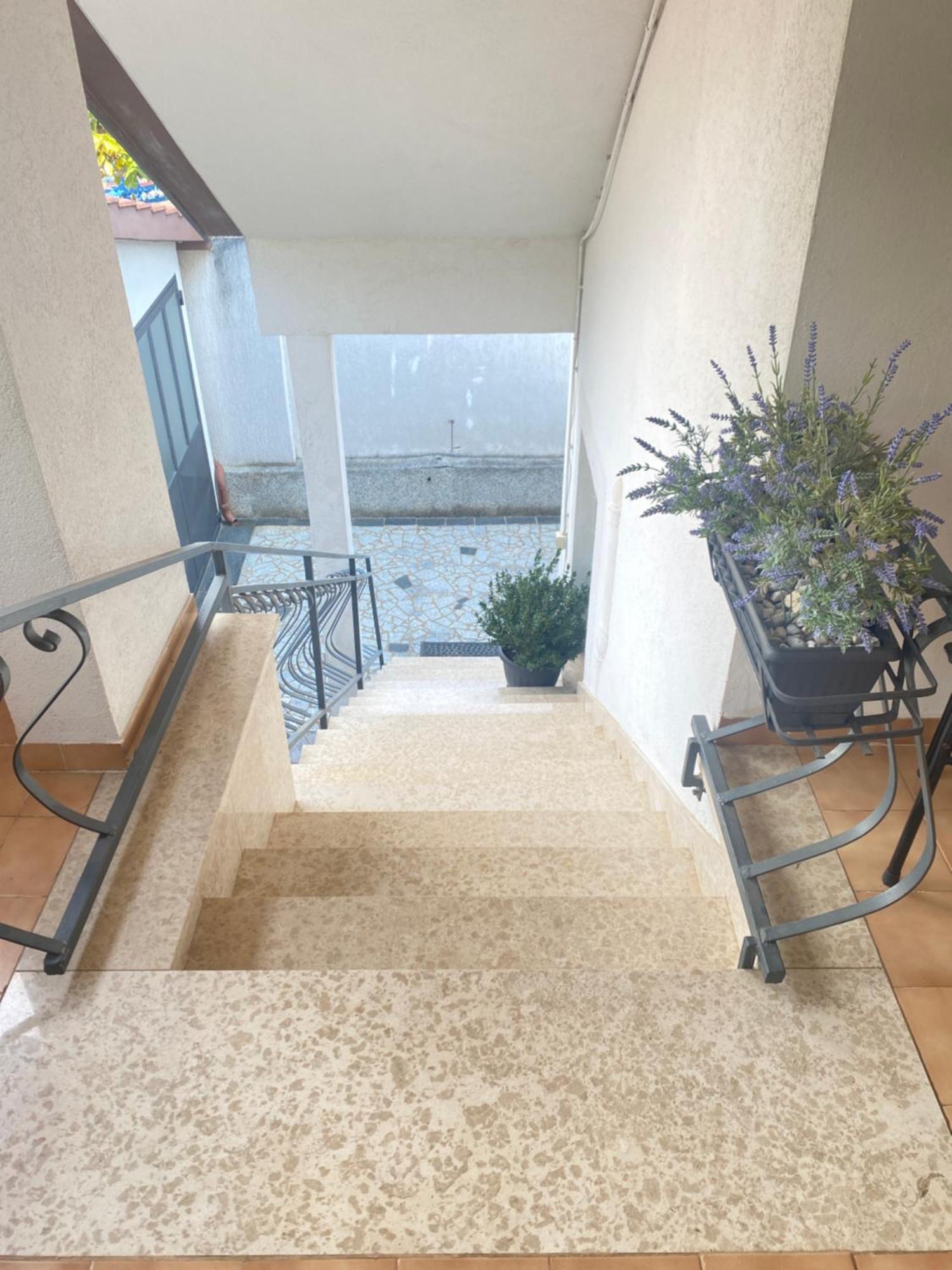 2 App For 3 Persons With 2 Terraces Near Beach&town *