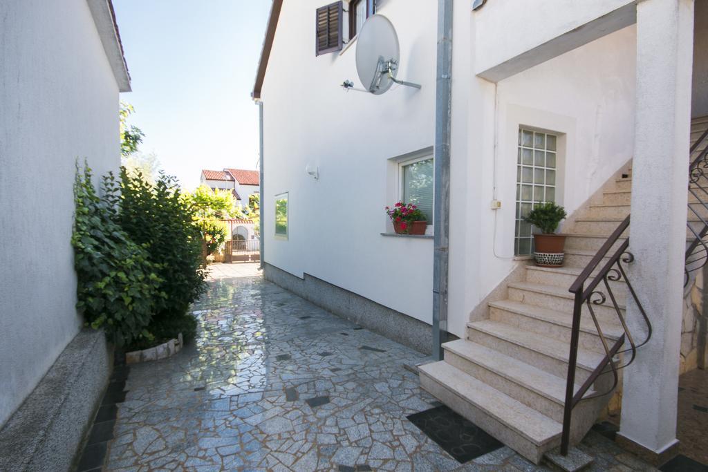 2 App For 3 Persons With 2 Terraces Near Beach&town *